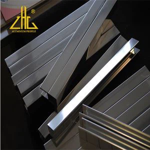 U-kanal i polerad aluminium